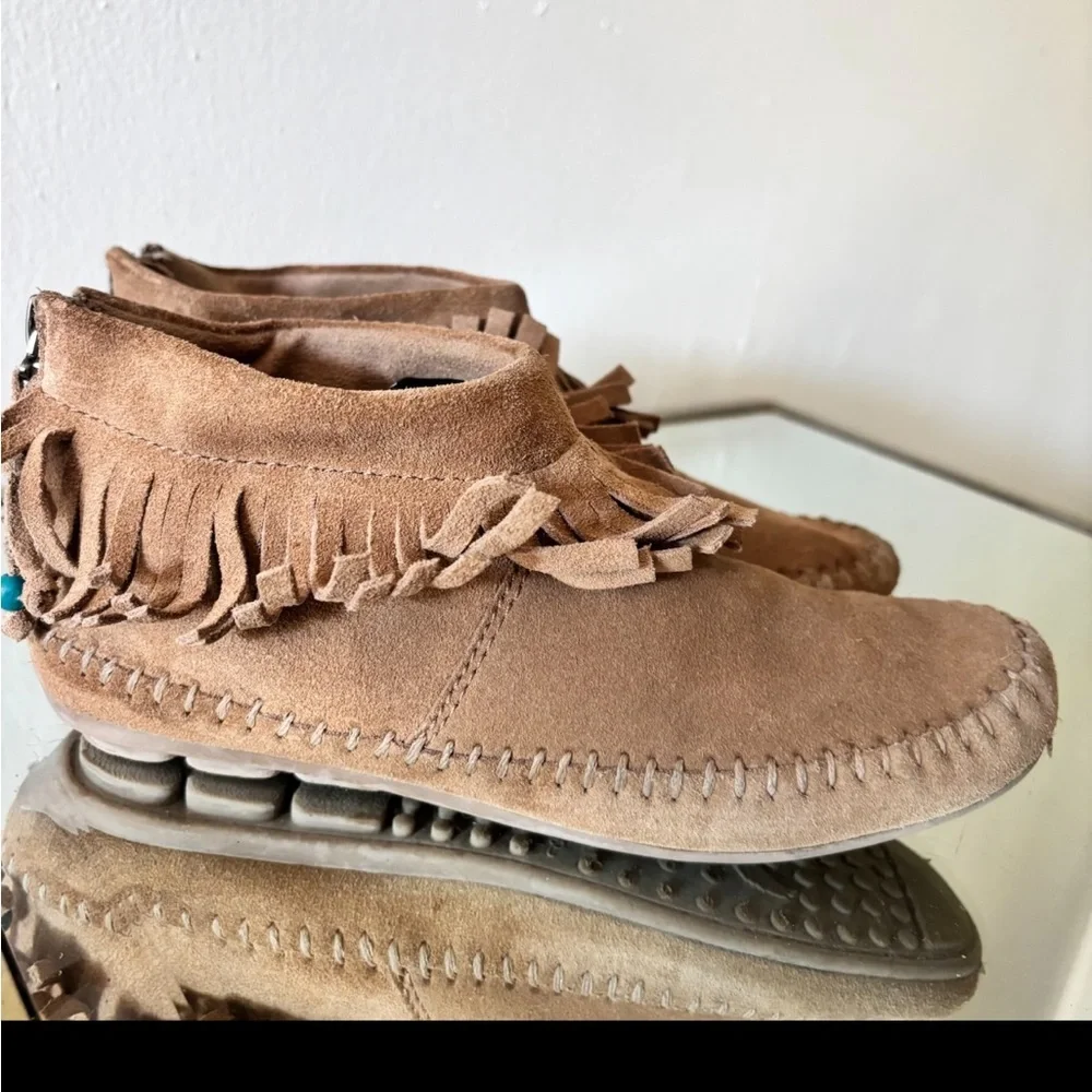 American Eagle Outfitters Fringe Moccasin Ankle Bootie Kids Shoe Size 6
